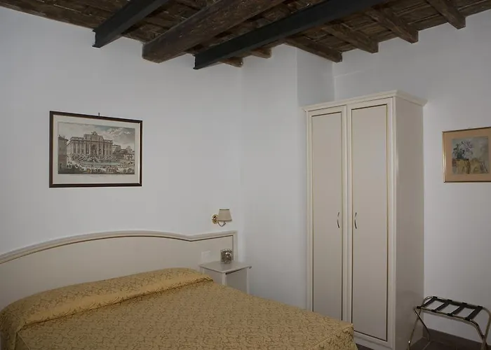 Pantheon Bed & Breakfast 3*