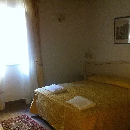 Pantheon Bed and breakfast 3*